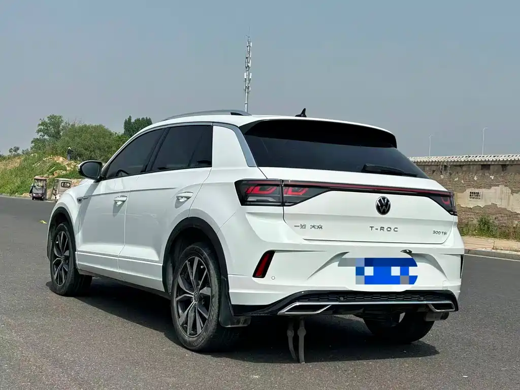 Volkswagen T-Roc 2023 — фото 4