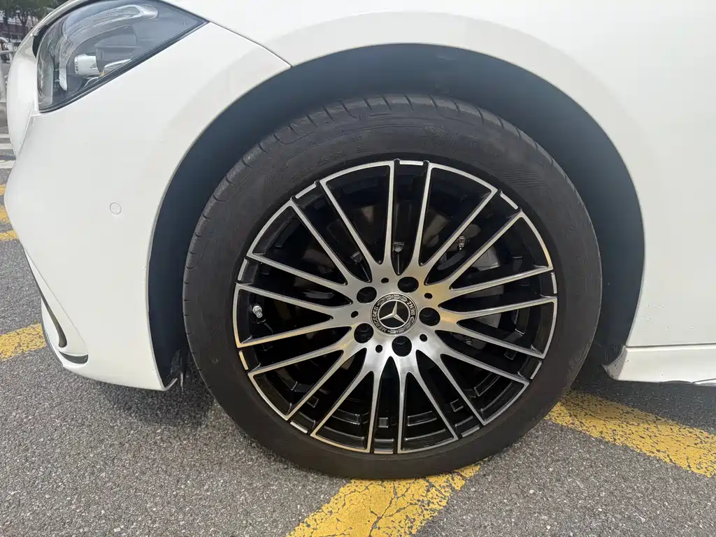 Mercedes-Benz C-Class 2023