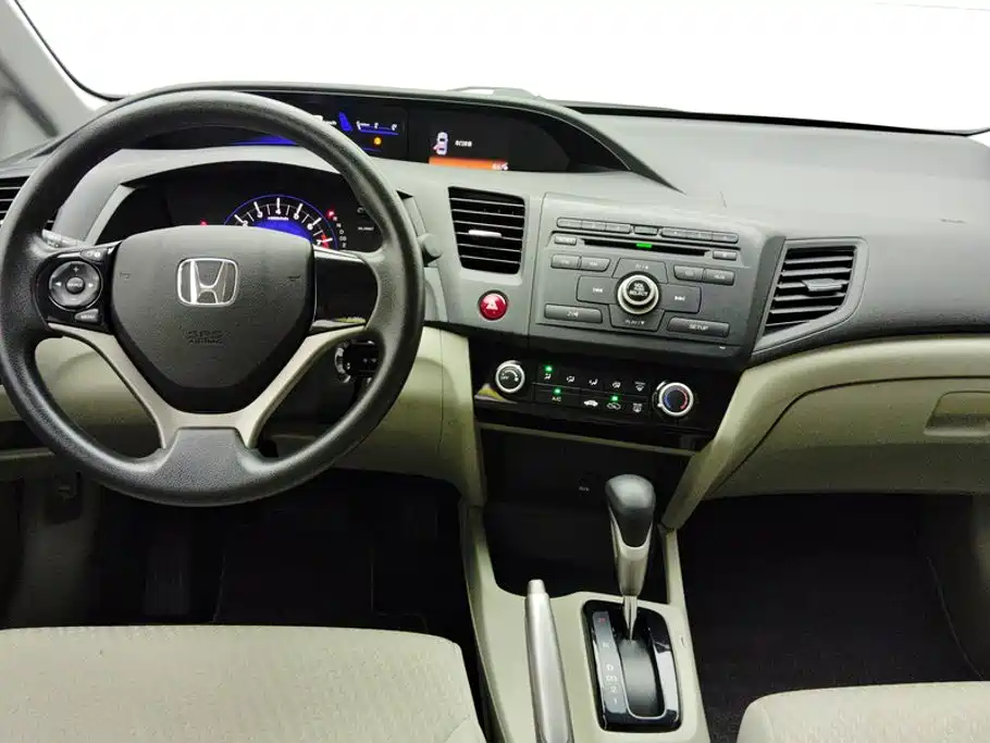 Honda Civic 2016 — фото 12