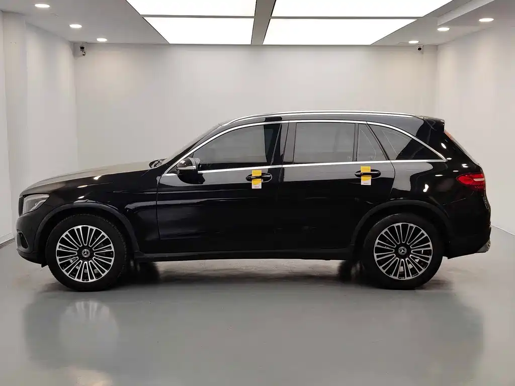 Mercedes-Benz GLC 2018 — фото 14
