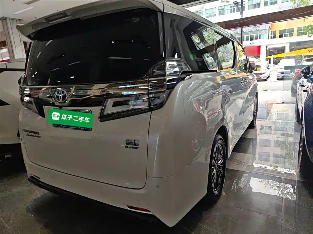 Toyota Vellfire 2020 — фото 7