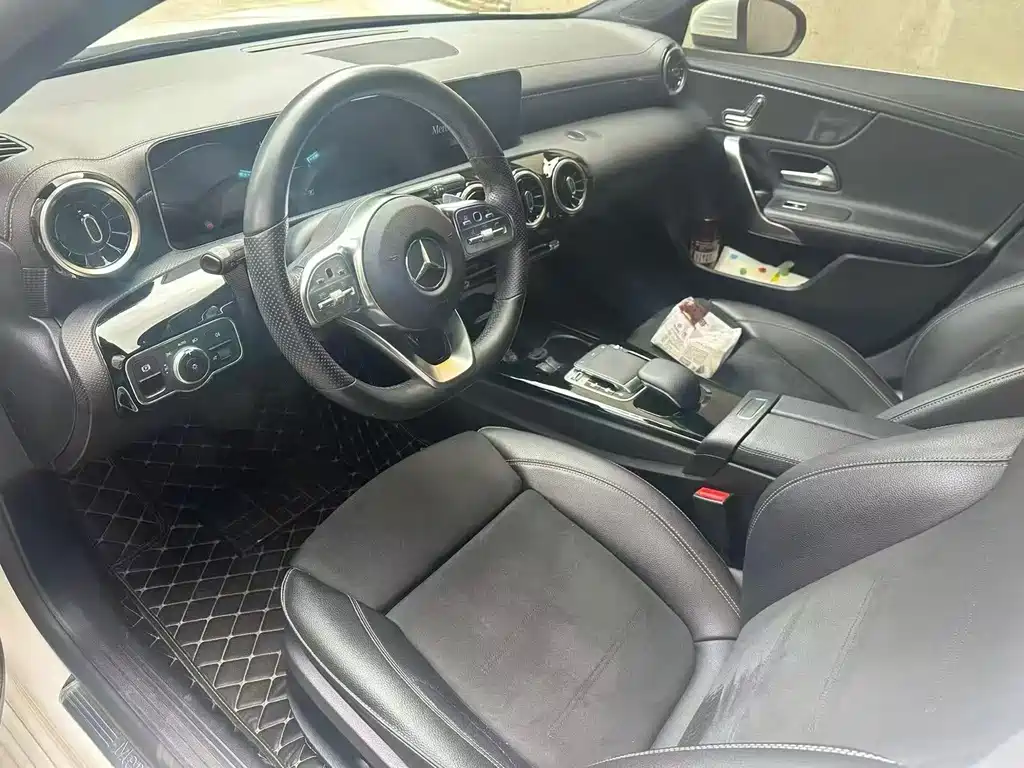 Mercedes-Benz A-Class 2019 — фото 4