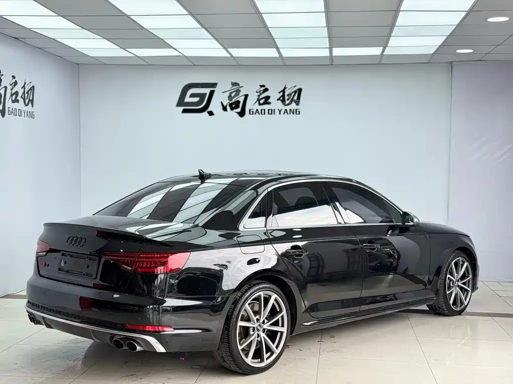 Audi S4 2019 — фото 22