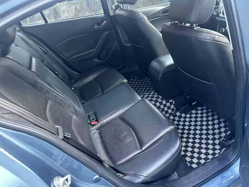 Mazda 3 Angkesela 2014