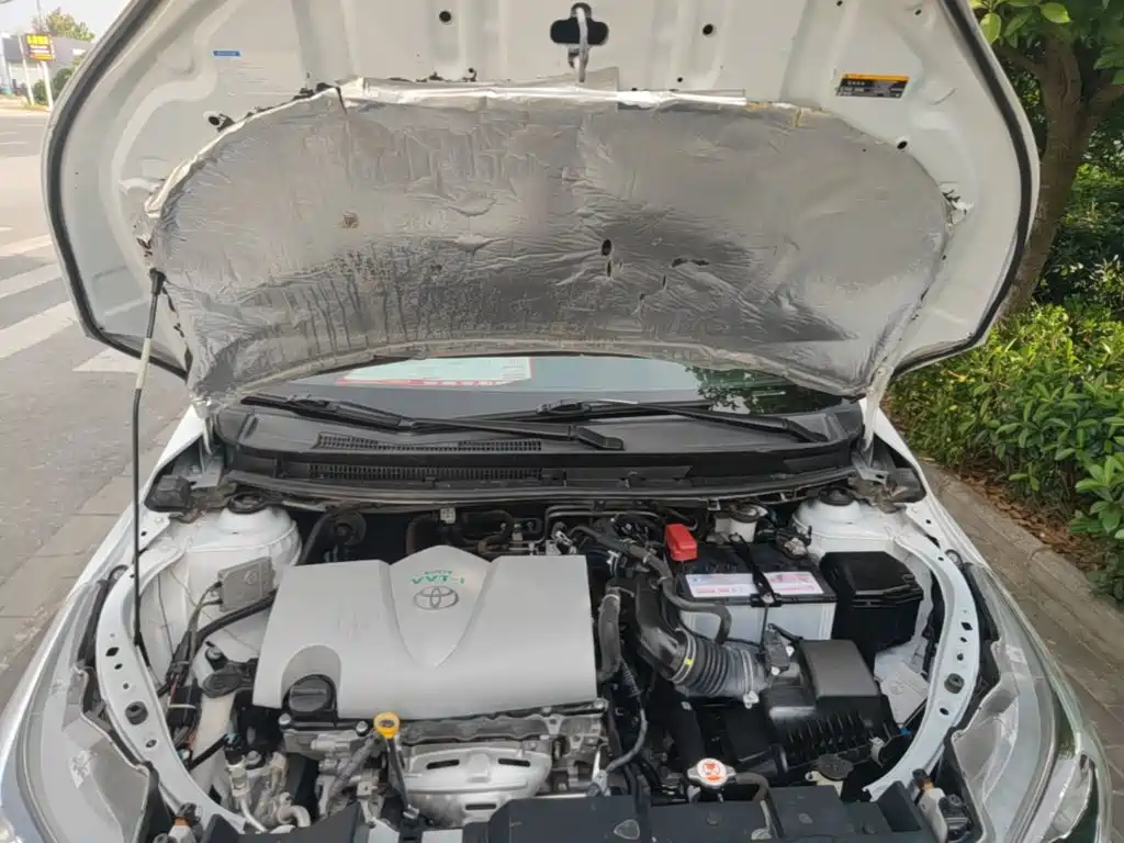 Toyota Yaris L 2018 — фото 20