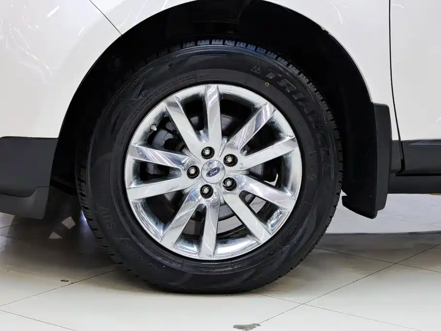 Ford Edge 2015 — фото 13