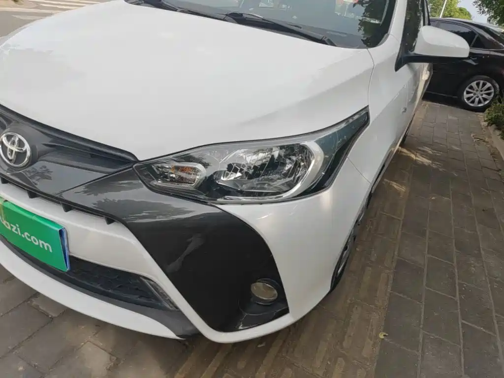 Toyota Yaris L 2018 — фото 24