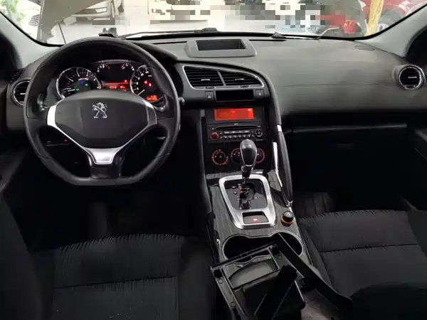 Peugeot 3008 2013