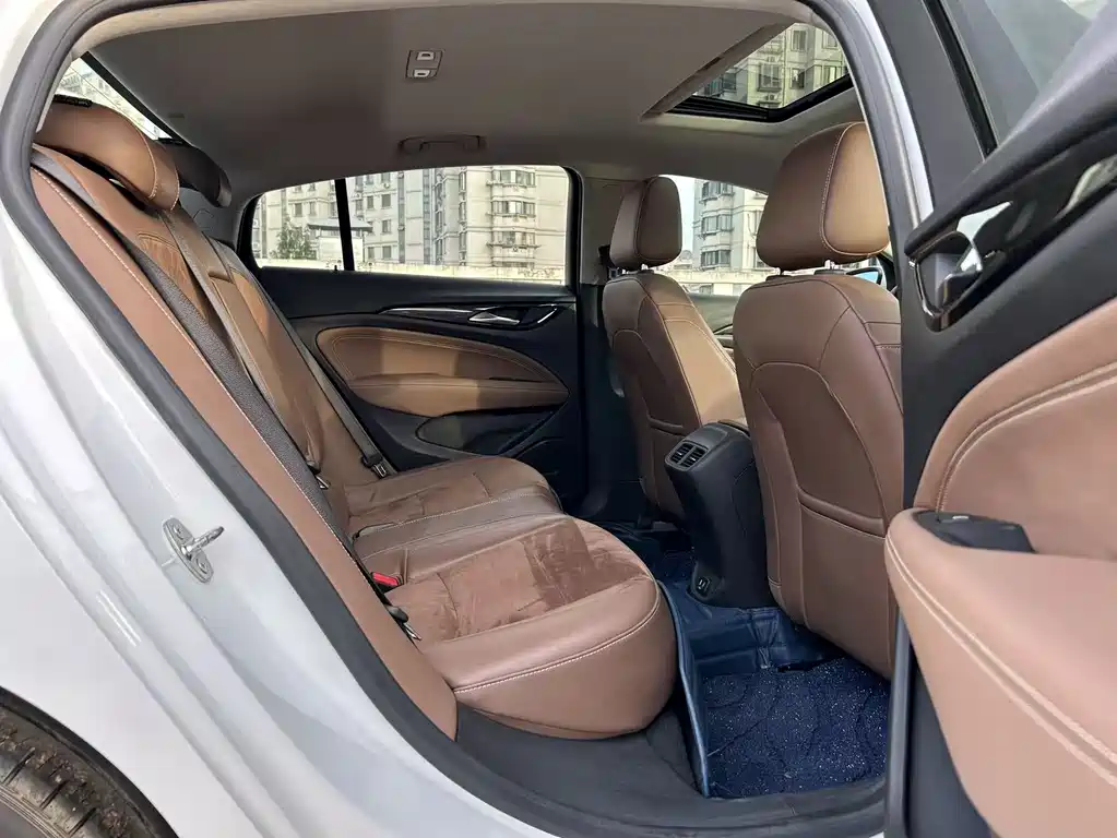 Buick Regal 2020 — фото 15