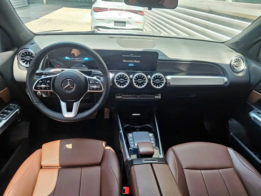Mercedes-Benz GLB 2023 — фото 13