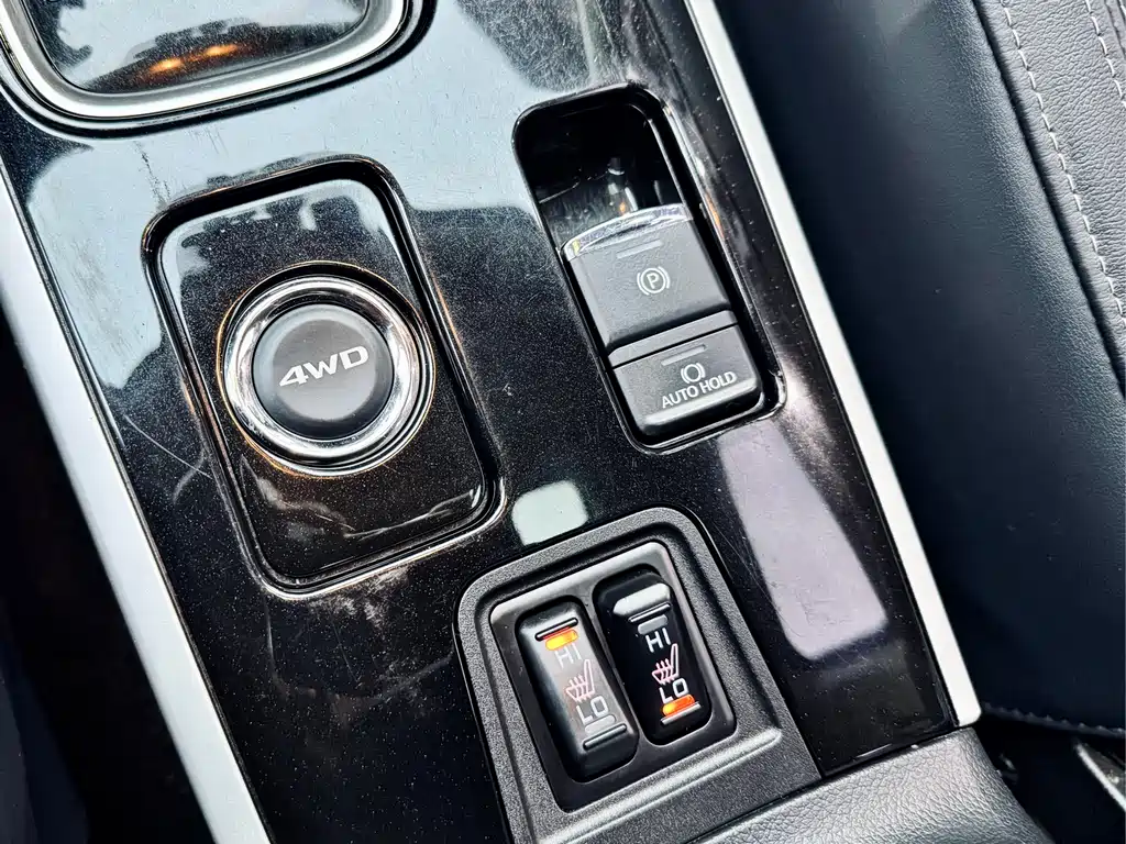 Mitsubishi Outlander 2020 — фото 16