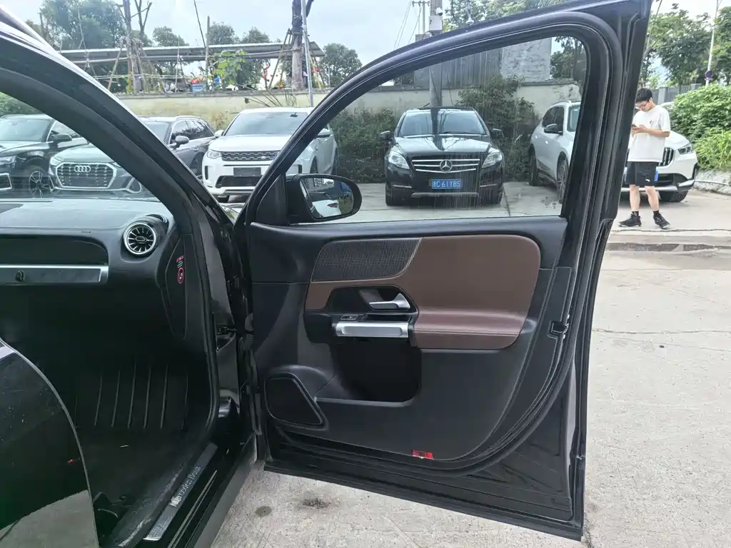 Mercedes-Benz GLB 2023 — фото 20