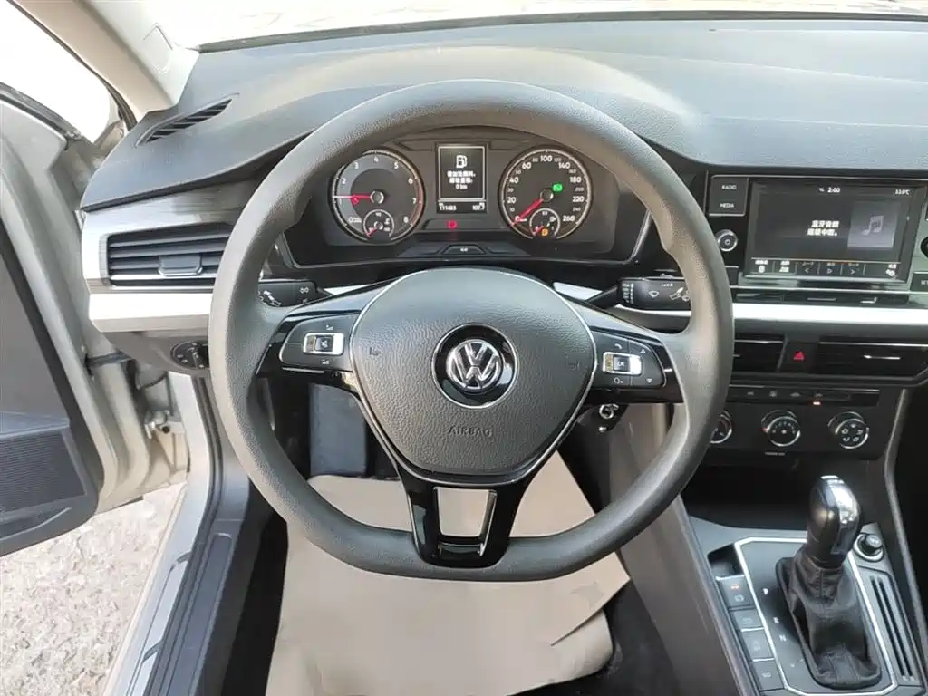 Volkswagen Lavida 2019 — фото 11