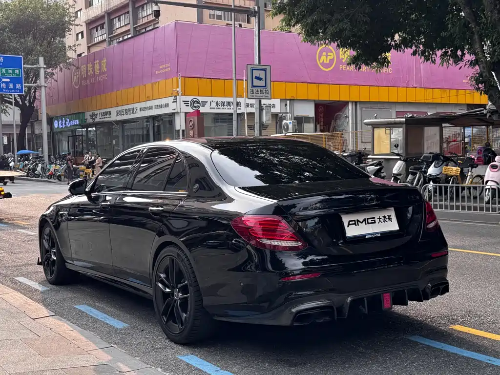 Mercedes-Benz E-Class AMG 2019 — фото 16