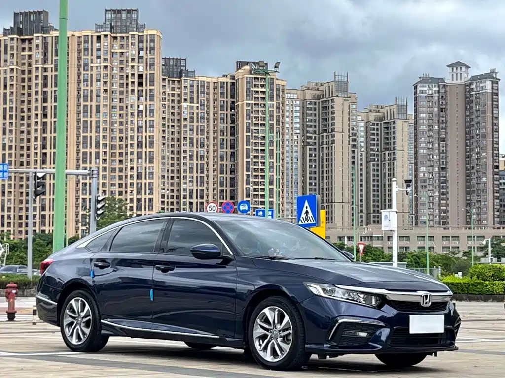 Honda Inspire 2020 — фото 3
