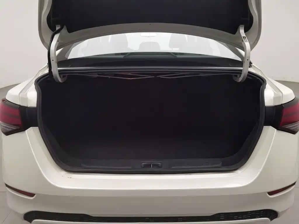 Nissan Sylphy 2020 — фото 16