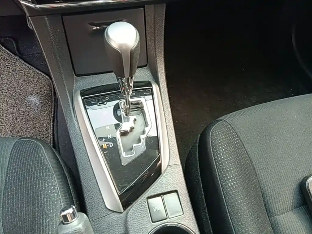 Toyota Corolla 2019 — фото 14