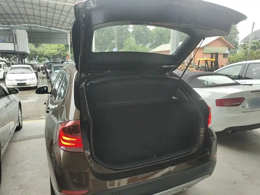 BMW X1 2014 — фото 19