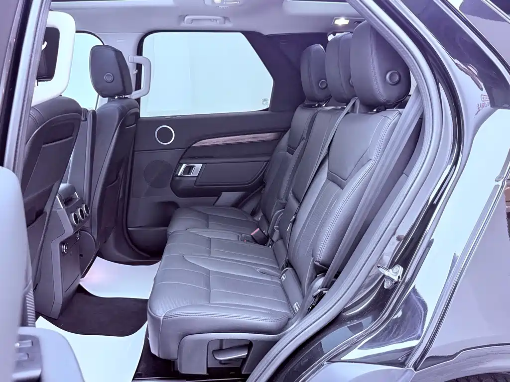 Land Rover Discovery 2019 — фото 16