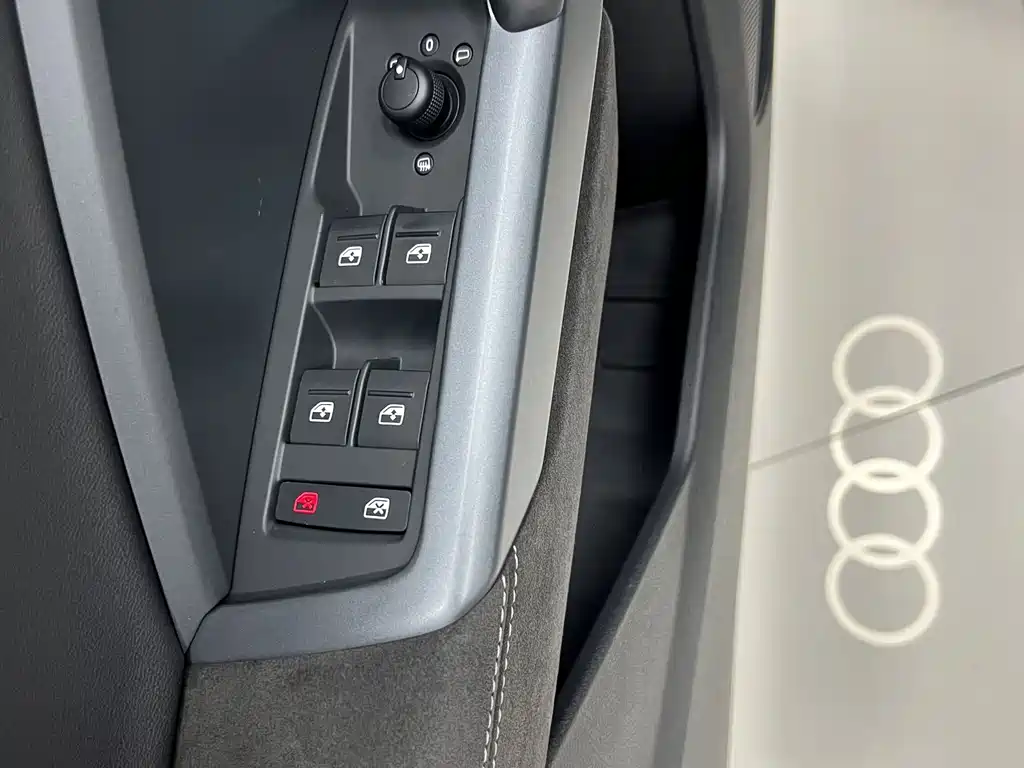 Audi Q3 Sportback 2023 — фото 26
