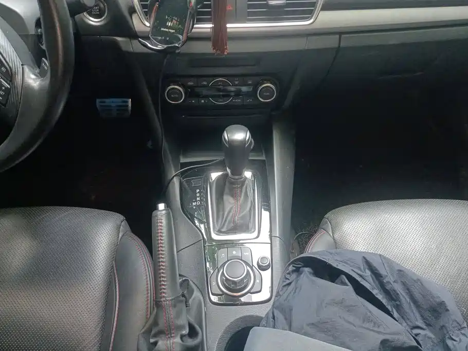 Mazda 3 Angkesela 2015 — фото 16