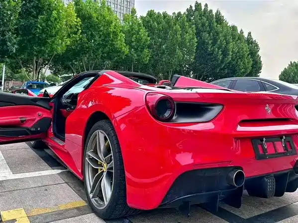 Ferrari 488 2015