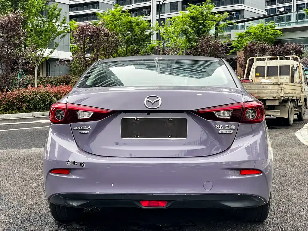 Mazda 3 Axela 2017 — фото 5