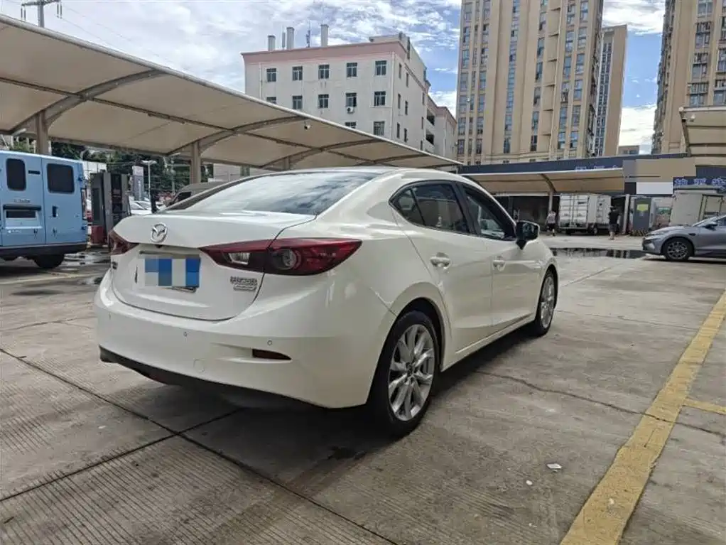 Mazda 3 Axela 2015 — фото 3