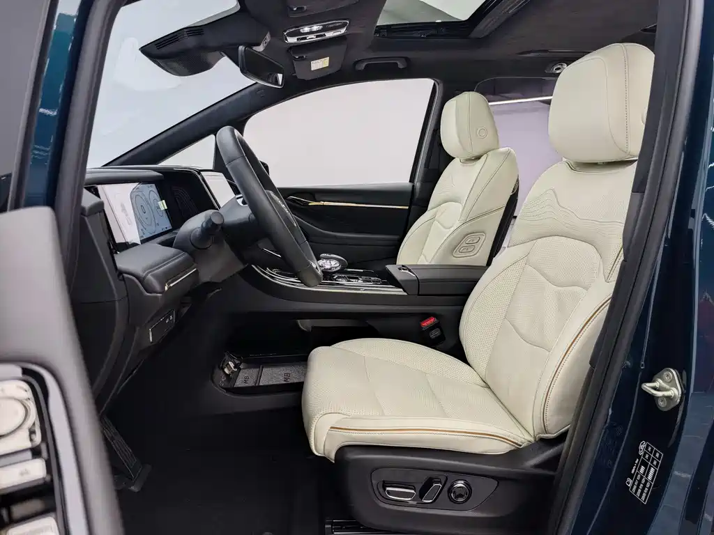 GAC Motor Trumpchi M8 2023 — фото 5
