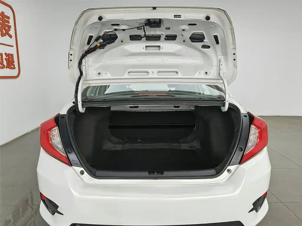 Honda Civic 2020 — фото 16