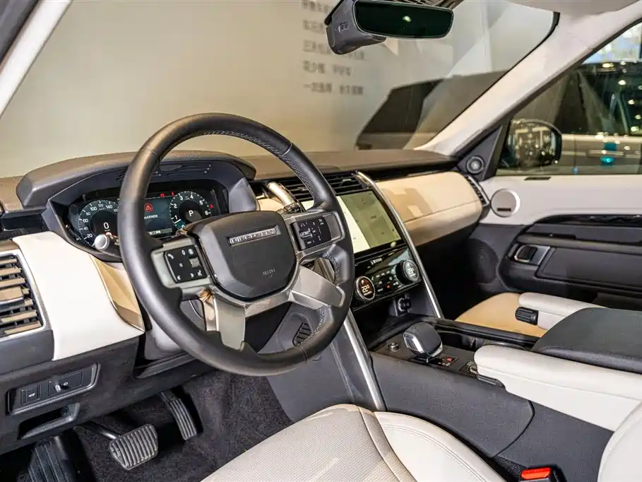 Land Rover Discovery 2025 — фото 6