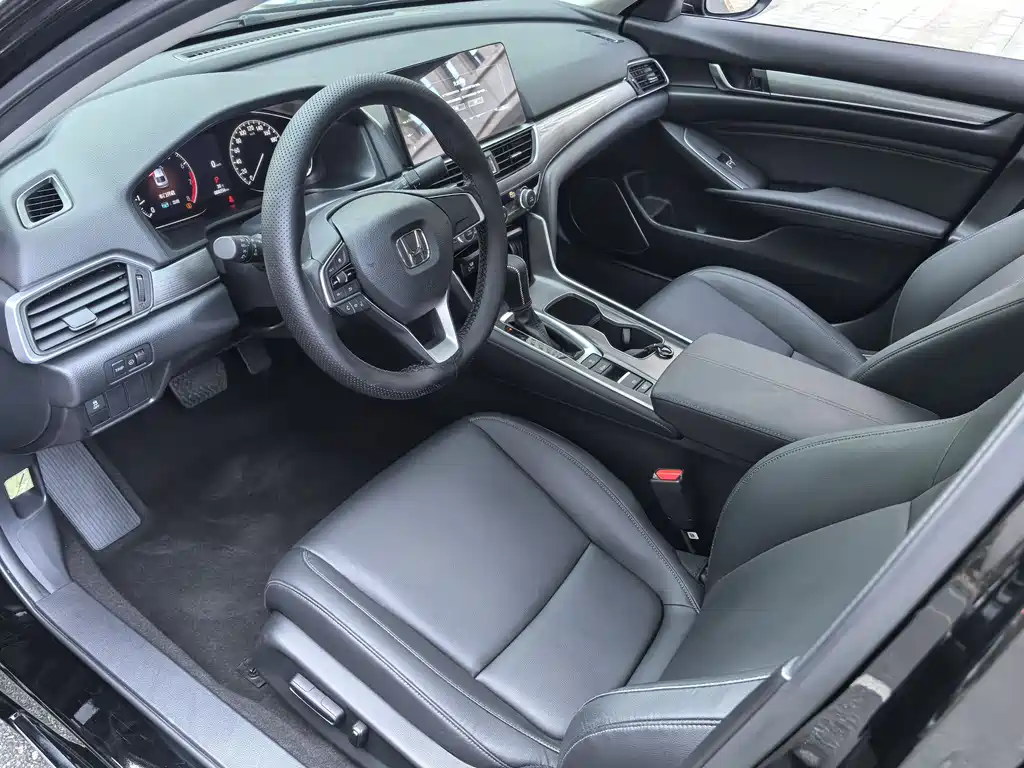 Honda Accord 2023 — фото 10
