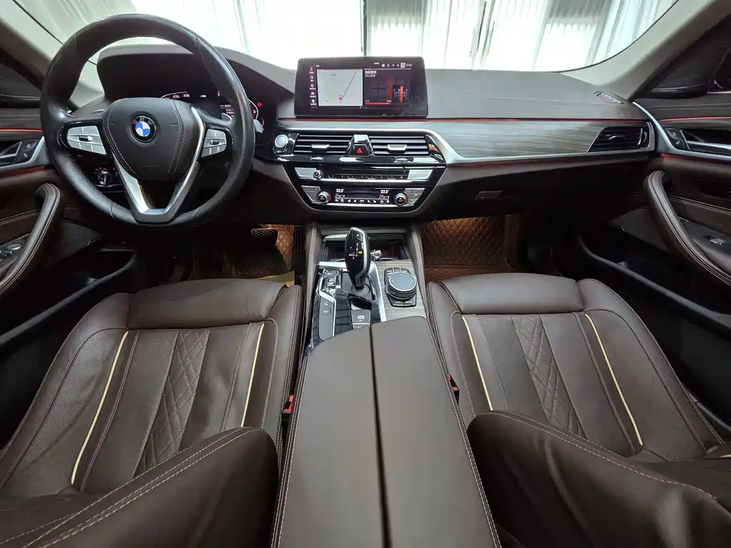 BMW 5 Series 2020 — фото 8