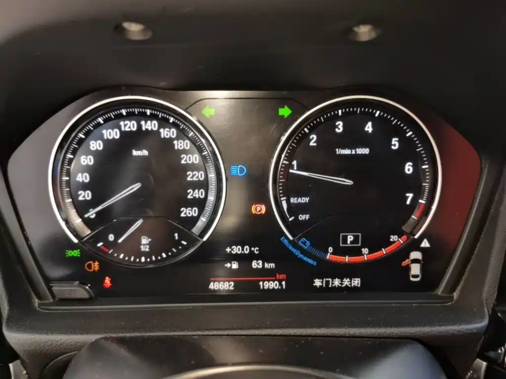 BMW 1 Series 2020 — фото 12