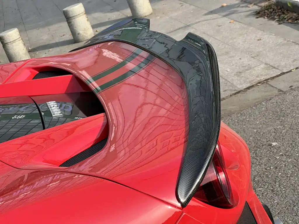 Ferrari F8 2023 — фото 14