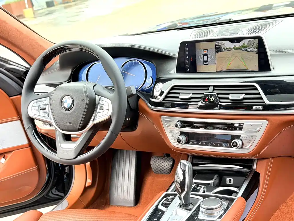 BMW 7 Series 2017 — фото 6