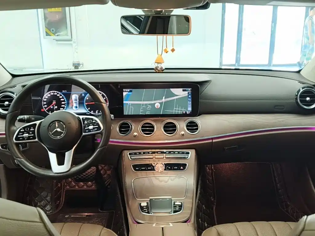 Mercedes-Benz E-Class 2020 — фото 10
