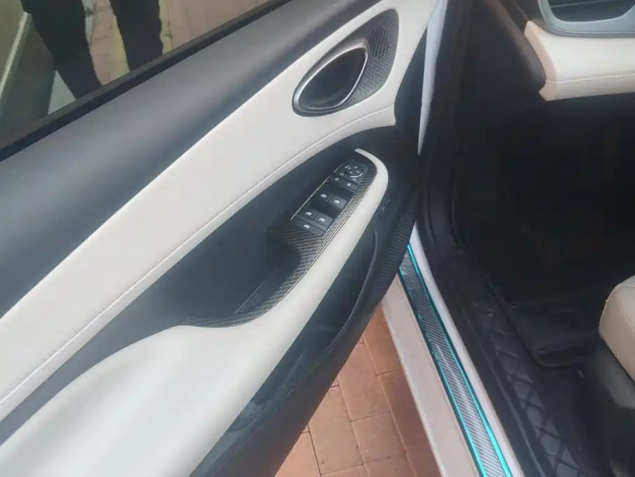 BYD Seal 05 DM-i 2025 — фото 7