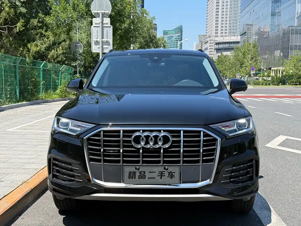 Audi Q7 2024 — фото 24