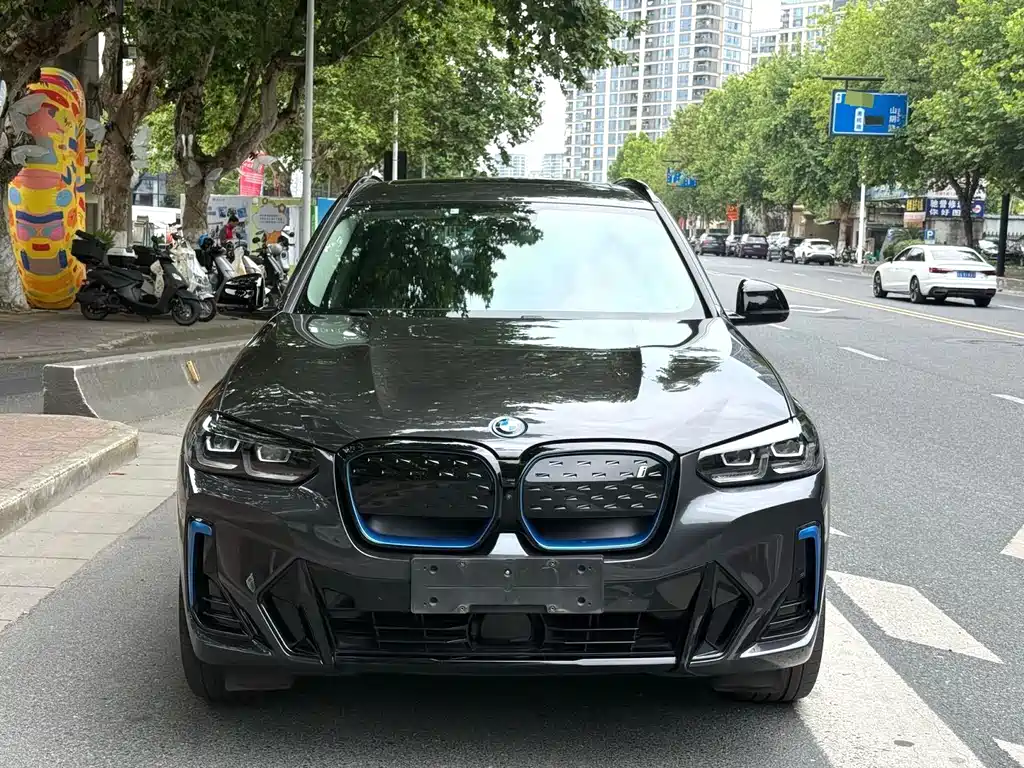 BMW iX3 2022 — фото 2