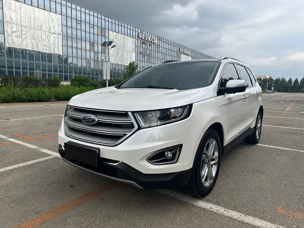 Ford Edge 2019 — фото 1