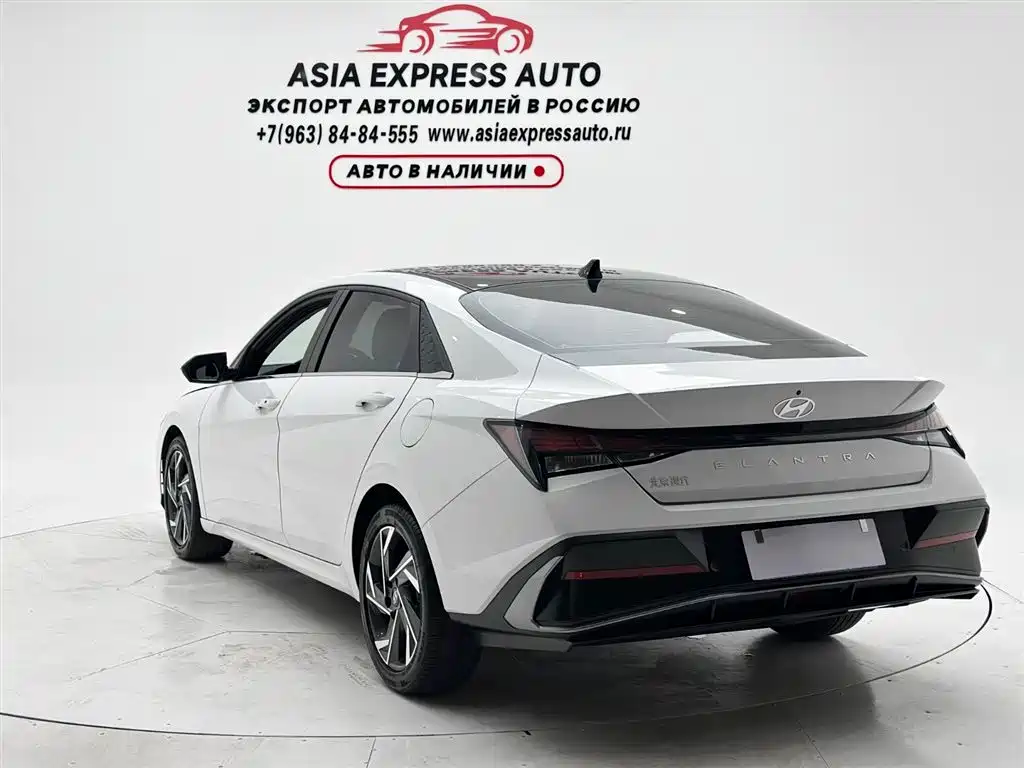 Hyundai Elantra 2023 — фото 4