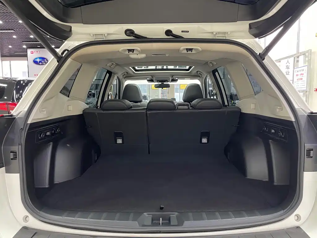 Subaru Forester 2022 — фото 17