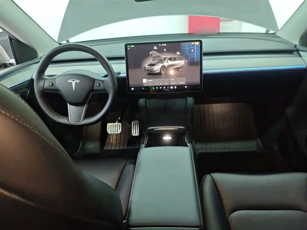 Tesla Model Y 2023 — фото 12
