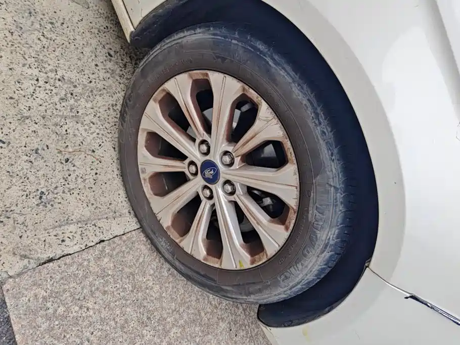 Ford Escort 2016