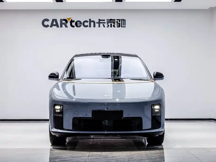 Li Auto i8 2025 — фото 2