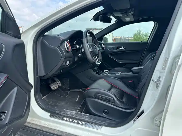 Mercedes-Benz GLA AMG 2015