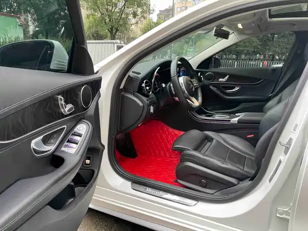 Mercedes-Benz C-Class 2020