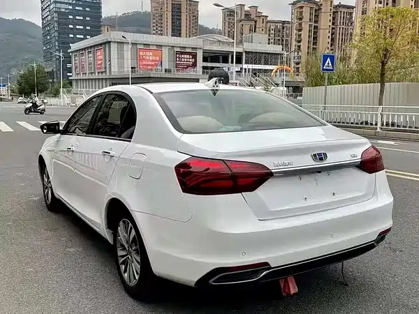 Geely Emgrand 2019