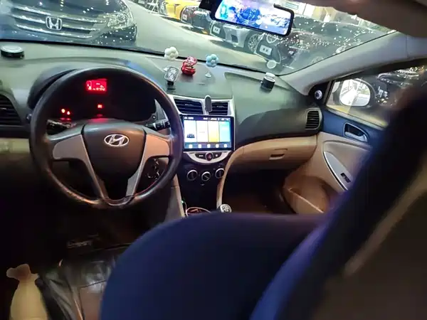 Hyundai Accent 2016